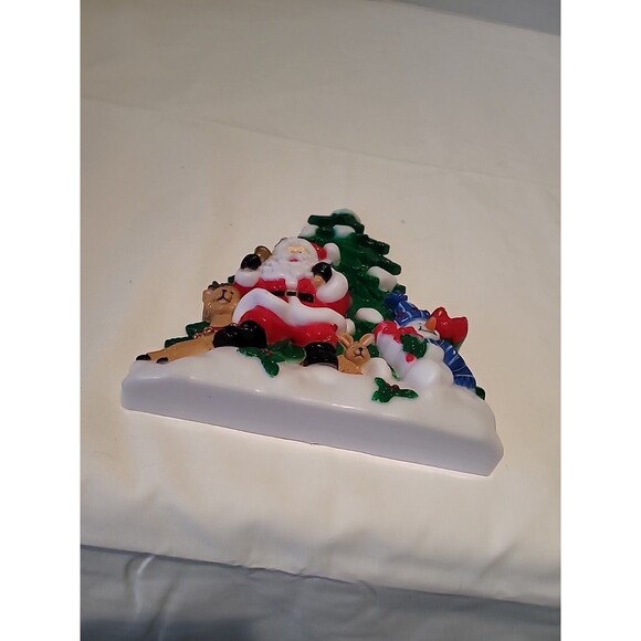 Vintage Plastic  Christmas Tree Scene Santa  Snowman Reindeer Wall Hanging 6" - Picture 13 of 16